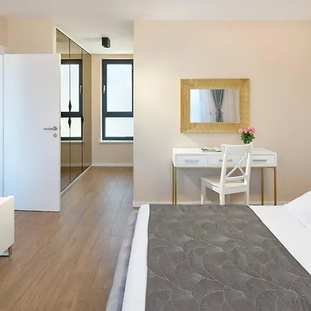 Katarina With Heated Pool, Sea View * Sutivan