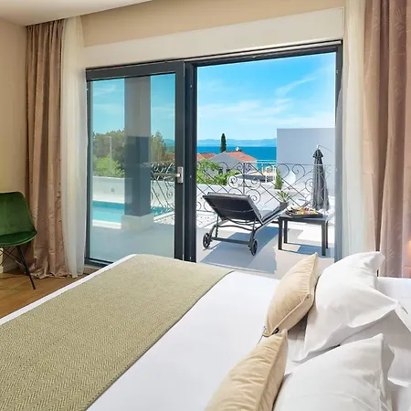 Katarina With Heated Pool, Sea View *